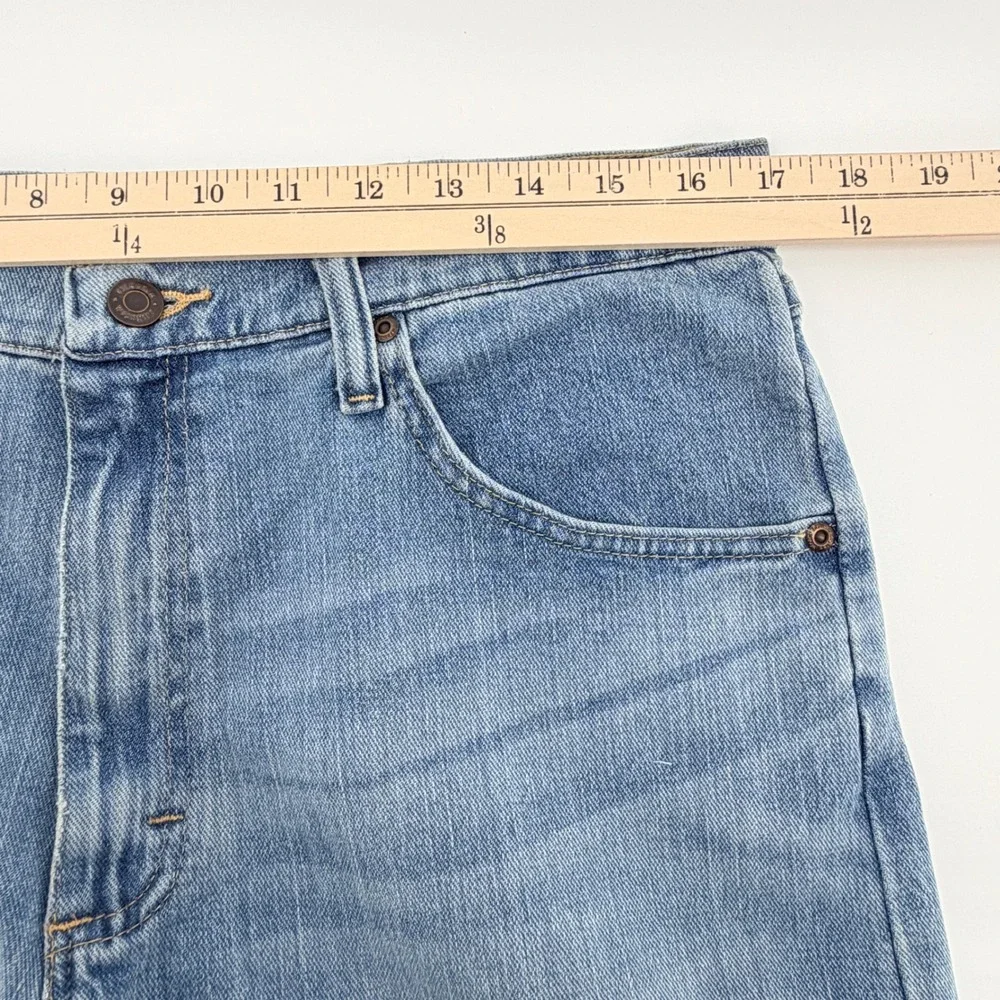 Wrangler Jeans Mens 34x29(hemmed to 27) Light Blue Straight Leg Premium Quality